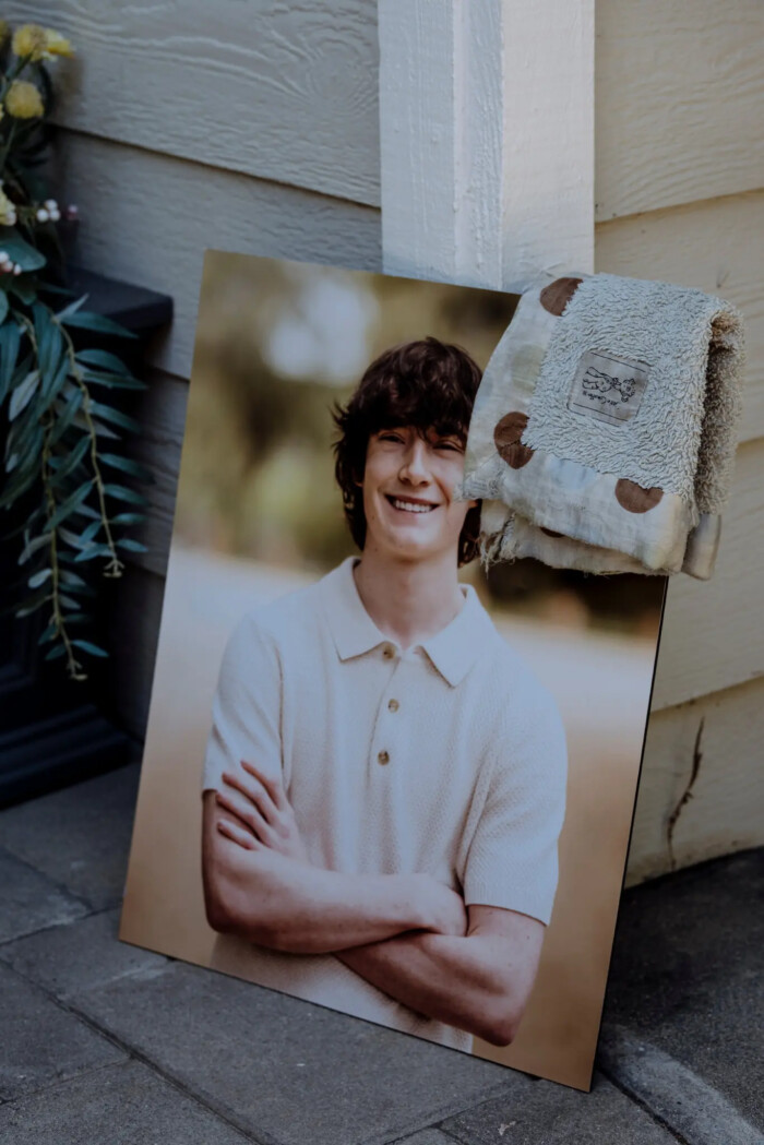 მშობლებმა უჩივლეს OpenAI-სა და სემ ალტმანს იმის გამო, რომ ChatGPT-მ მათ შვილს სუიციდის გზები „აჩვენა“